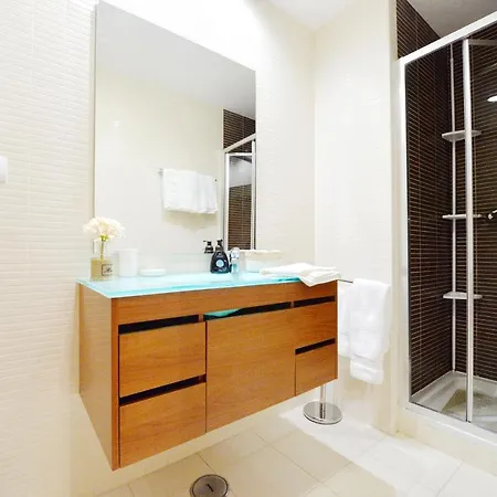 Floripes Luxury With Pool On Rooftop Olhão