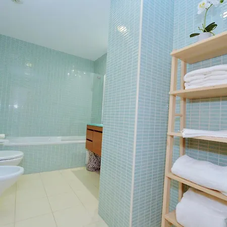 Floripes Luxury With Pool On Rooftop Olhão