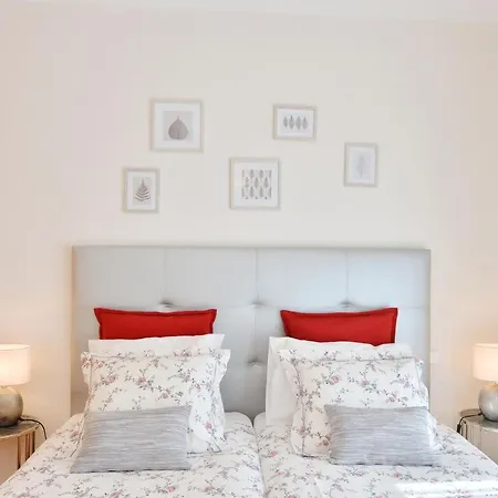 Floripes Luxury With Pool On Rooftop Olhão